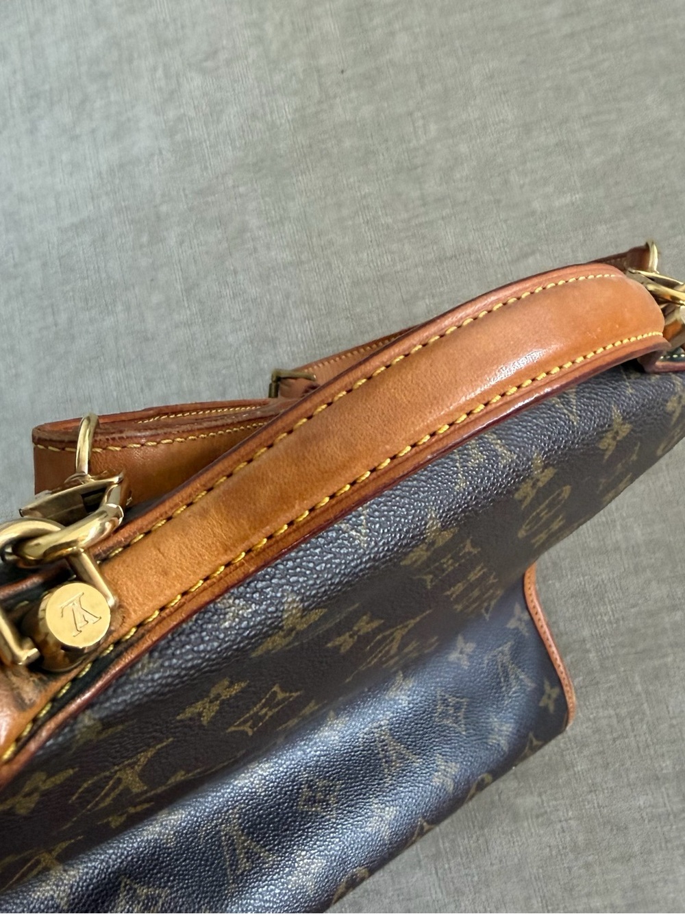 Louis Vuitton Beverly Monogram Flap Bag MM in Brown/Tan Satchel - Picture 8 of 16